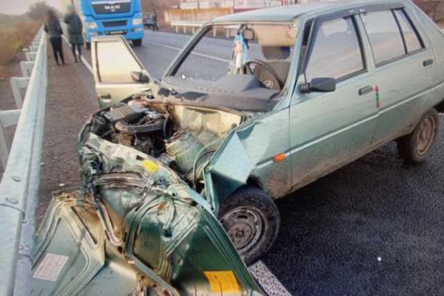 Молодая девушка осталась без руки: в Черкасской области столкнулись легковое авто и грузовик