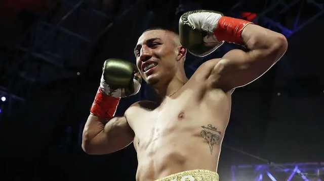 Обидчик украинца Ломаченко американец Лопес проиграл все чемпионские пояса в одном бою