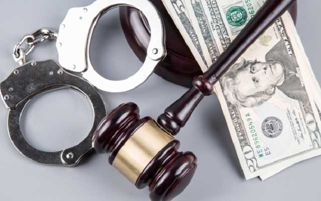 Дело верхнеднепровских «хабарей»: схема криминального обнала действовала годами под прикрытием коррупционных связей