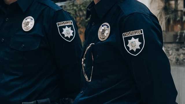 Суд виправдав двох поліцейських, яких наркоторгівці звинуватили в хабарництві