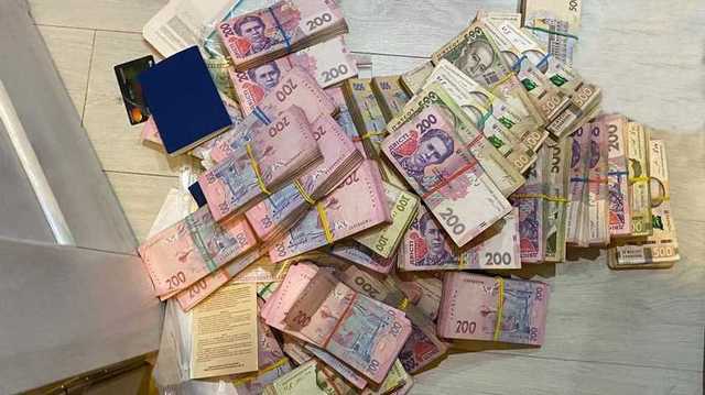 Два миллиона гривен на мошенничестве: киберполиция уличила супругов в интернет-обмане