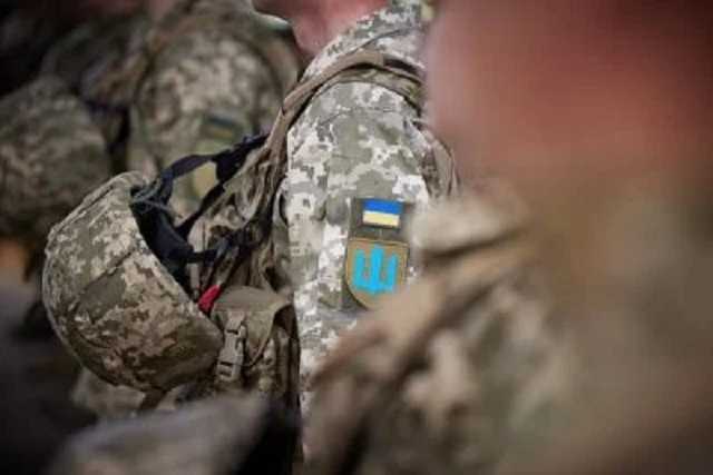 Большинство украинцев против введения военного положения в Украине