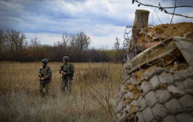 Боевики на Донбассе дистанционно заминировали окрестности Марьинки, пострадал гражданский