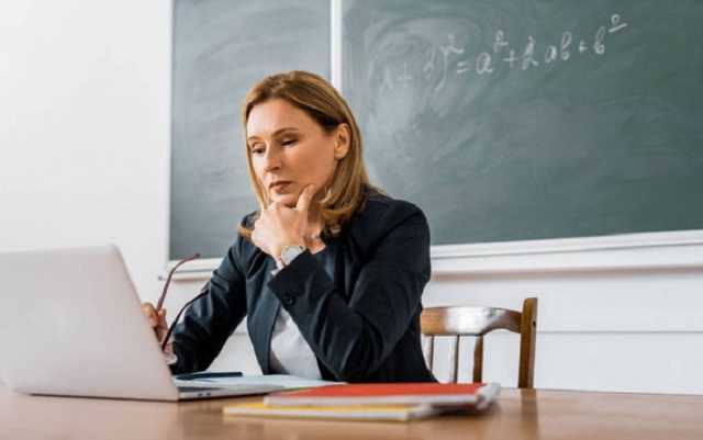 "До 2023 года новый ноутбук будет у каждого учителя Украины", - Зеленский