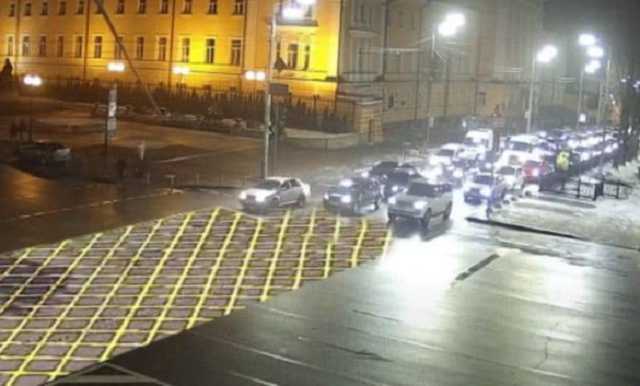 На украинских дорогах появилась новая желтая разметка