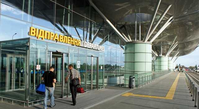 В "Борисполе" обнаружили 14 поддельных COVID-сертификатов у пассажиров