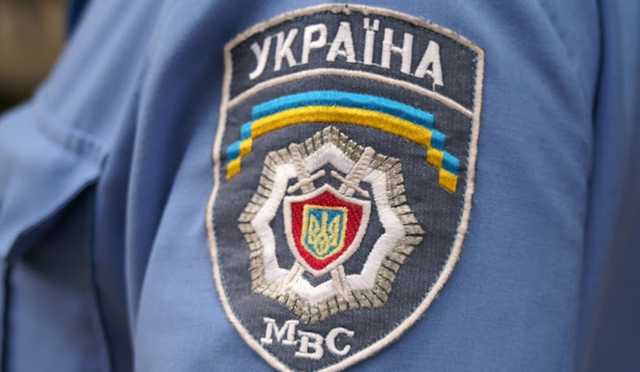 Одесский экс-полицейский, сломавший нос чиновнику, пытается вернуть работу