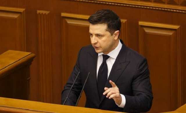 Зеленский предложил чиновникам декларировать паспорта других стран