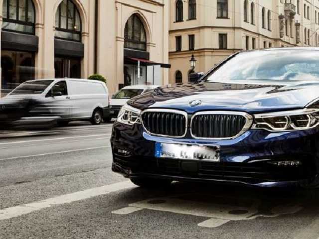 Суд оштрафовал пешехода, попавшего под колеса BMW: подробности