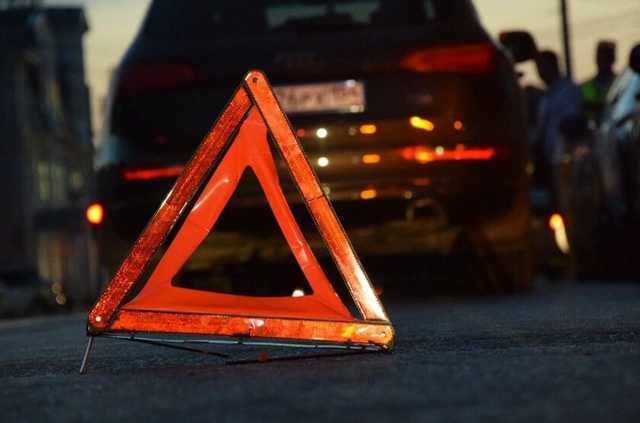 В Запорожской области на трассе столкнулись микроавтобус и легковушка, есть пострадавшие