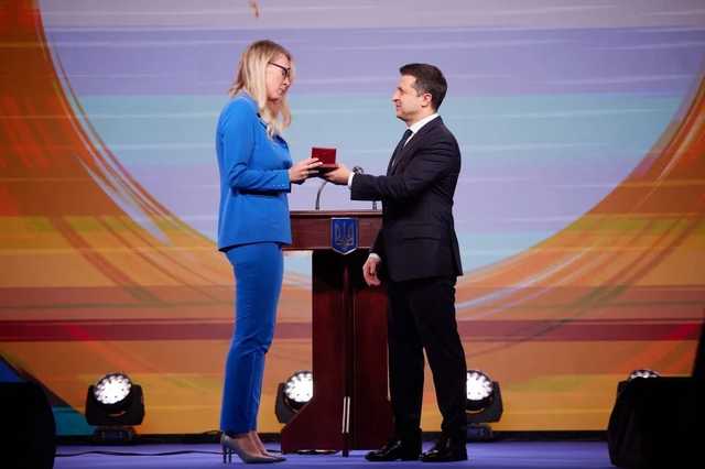 Тысячи вас – это миллионы нас: Зеленский вручил награды украинским волонтерам