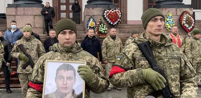 Россияне, кровь наших сыновей на ваших руках