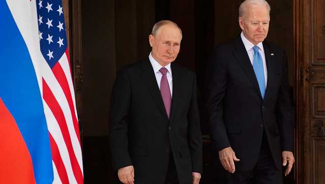 Путин с большим интересом выслушает предложения Байдена по Украине, - Песков