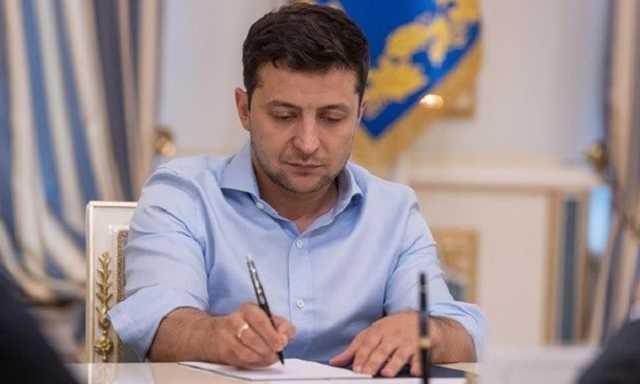 Тысяча за вакцинацию: закон передали на подпись Зеленскому