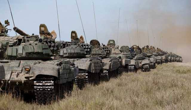 Подтягивает артиллерию и танки: Россия готовится к удару по ВСУ на Донбассе