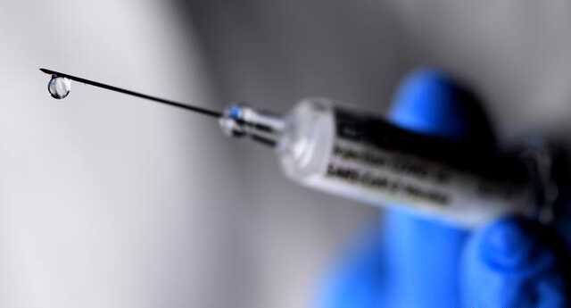 Киев стал первым городом Украины, где полностью вакцинировались от ковида 50% жителей