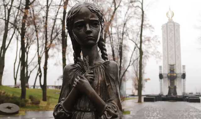 Зеленского просят ввести уголовную ответственность за надругательство над Голодомором