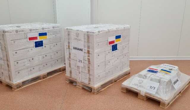 Польща направила в Україну 300 тисяч доз вакцин