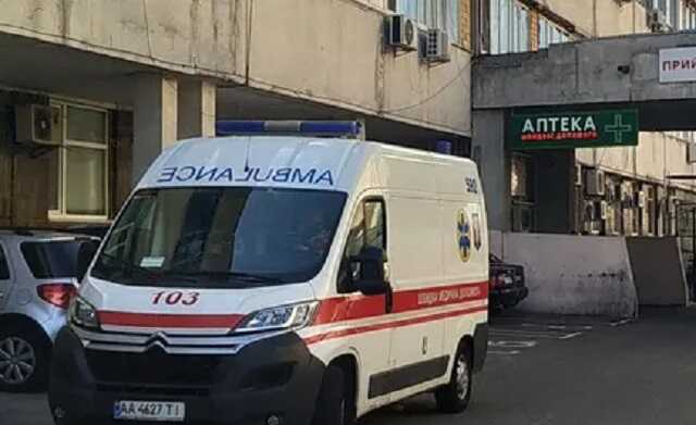 В Киеве за сутки зарегистрировали почти 1,2 тыс. новых случаев COVID-19