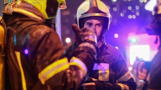 На Дарнице мужчина выпрыгнул с 7-го этажа и чудом выжил