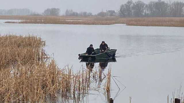 Неделю назад пошла с мужем рыбачить: в Житомирской области нашли мертвой беременную женщину