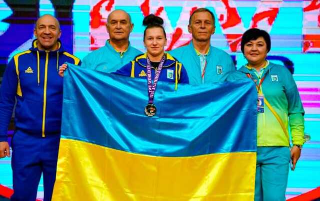 Украинская тяжелоатлетка стала чемпионкой мира