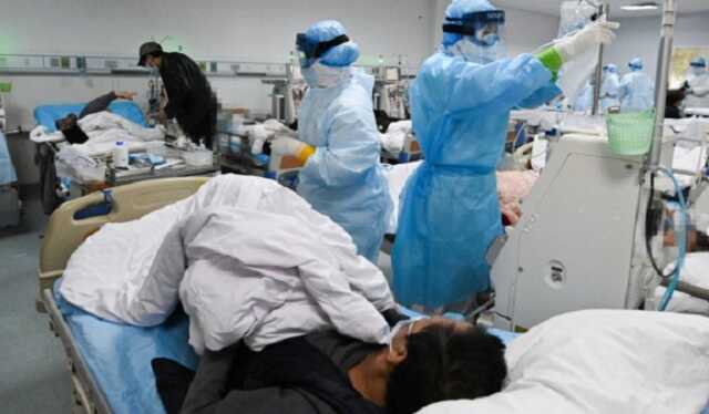 В Азербайджане работников госорганов обязали вакцинироваться до 1 февраля