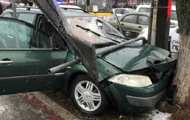 Появились подробности и видео ДТП, устроенного подростком в Луцке