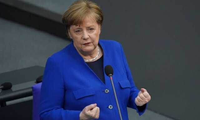 Меркель блокировала поставку вооружения в Украину через НАТО, - Bild