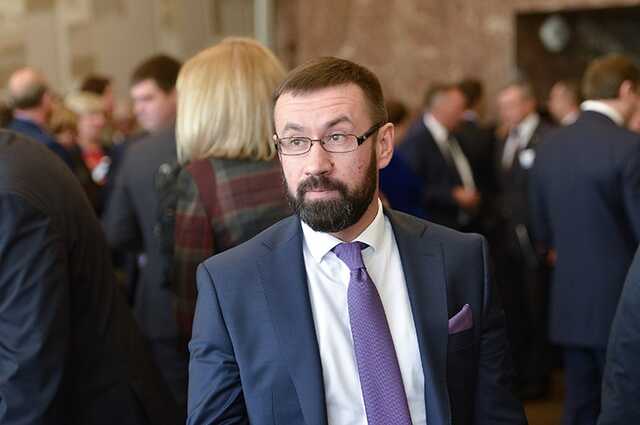 Замглавы Государственной судебной администрации Чорнуцкий почти все имущество записал на родственников