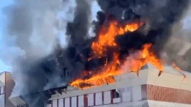 В Риме вспыхнул масштабный пожар: огонь охватил казарму карабинеров