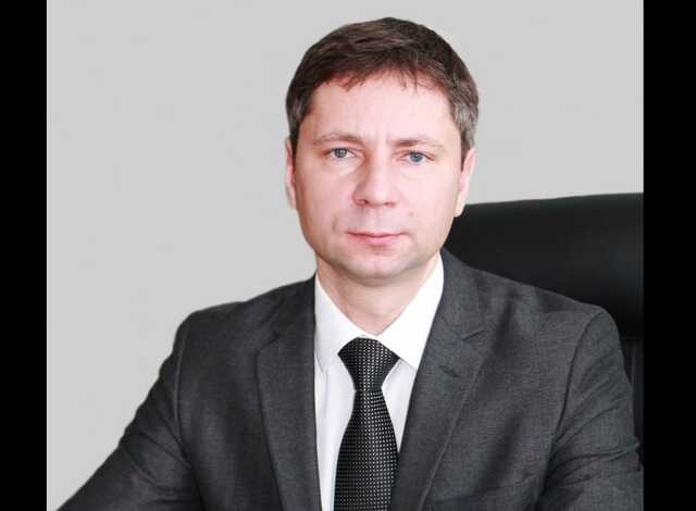 Глава хозсуда Хмельницкой области владеет лодкой, но не имеет своего жилья