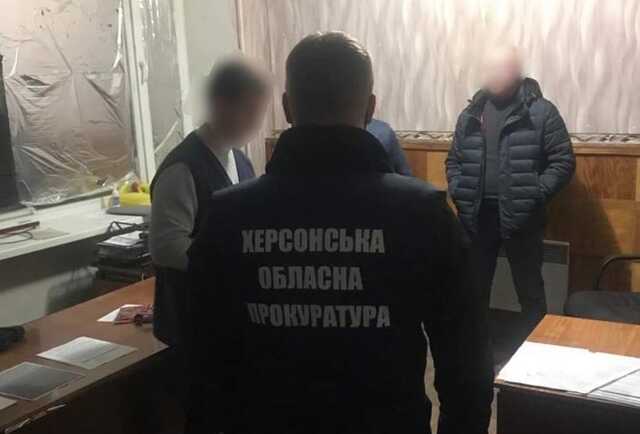 В Каховке полицейский вымогал 100 тысяч гривен