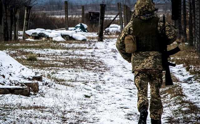 На Донбассе боевики разбомбили дом: момент взрыва сняли ВСУ
