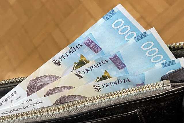 Вакцинированные за границей украинцы смогут получить "Вовину тысячу" - Шмыгаль