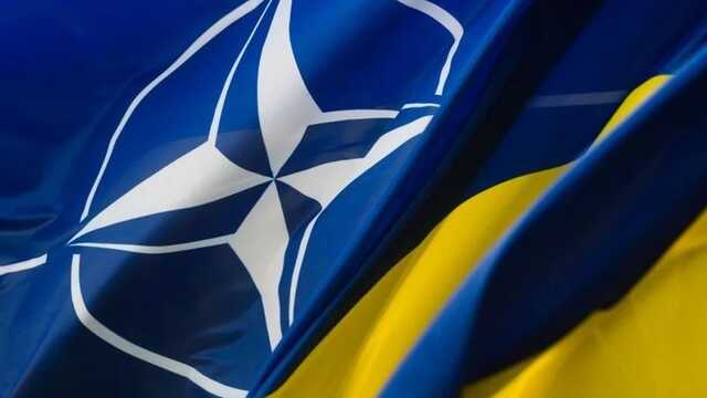 Зеленский создает давление, чтобы Украина получила реальные перспективы участия в НАТО, - Шмыгаль