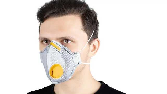 Италия ввела обязательное ношение маски типа FFP2 в общественных местах