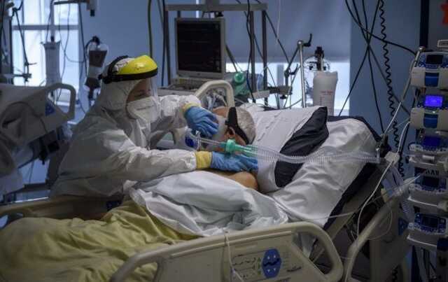 Во Франции суточный рекорд по COVID-больным