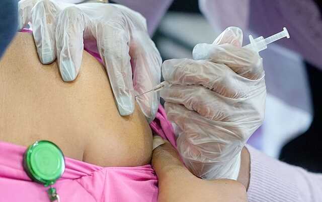 В Украине за сутки вакцинировавались против COVID-19 менее 30 тысяч человек