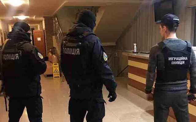 В Киеве владельцы частной клиники торговали детьми