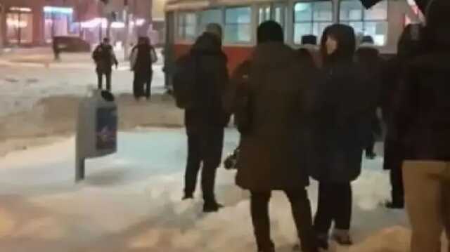 В Днепре трамвай сошел с рельсов и насмерть сбил женщину-пешехода