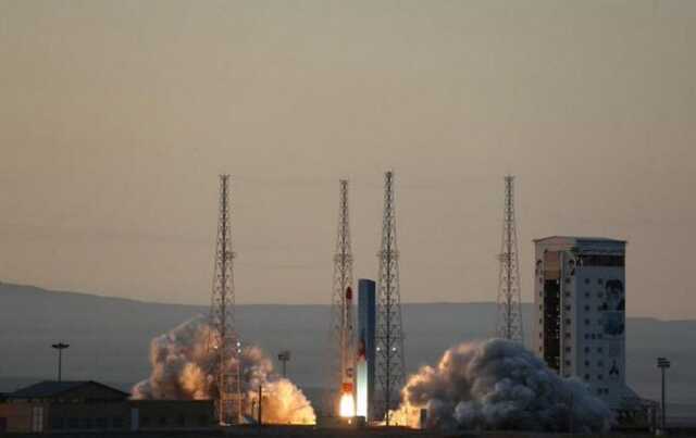 Иран вывел на орбиту Земли три спутника для исследовательской миссии