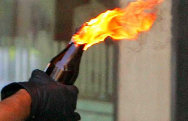 Мужчина, бросивший "коктейль Молотова" в российское консульство во Львове, задержан, - МВД