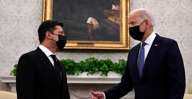 Байден позвонит Зеленскому после беседы с Путиным