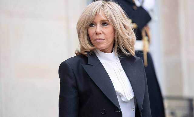 Не трансгендер: В СМИ появились детские фото жены Макрона