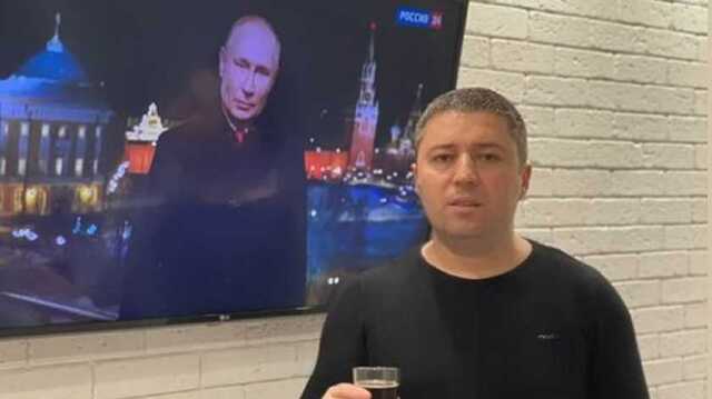 В Одесской области депутат "похвастался" фото на фоне новогоднего поздравления Путина
