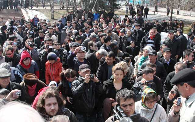 В Казахстане начались перебои с мобильным интернетом и связью