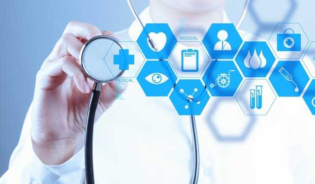 В Украине хотят разрешить лечить людям без врачебного образования