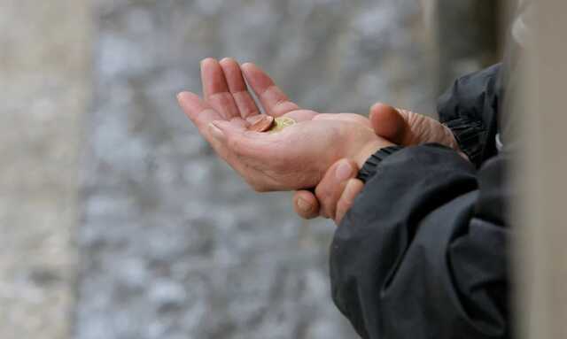 В Киеве разоблачили афериста, который притворялся больным отцом-одиночкой