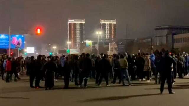 Из-за протестов аэропорт казахского Актау прекратил работу